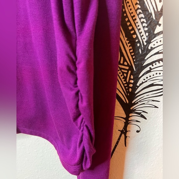 Xersion Workout Top Purple Cut Out at Hem Quick Dry Rouging Sides Women’s Large - Picture 3 of 5